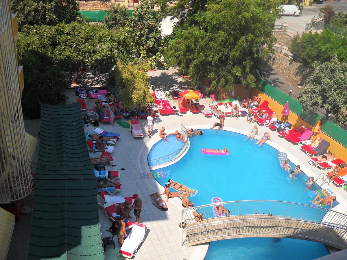 אלאניה Rose Garden Apart Hotel מראה חיצוני תמונה